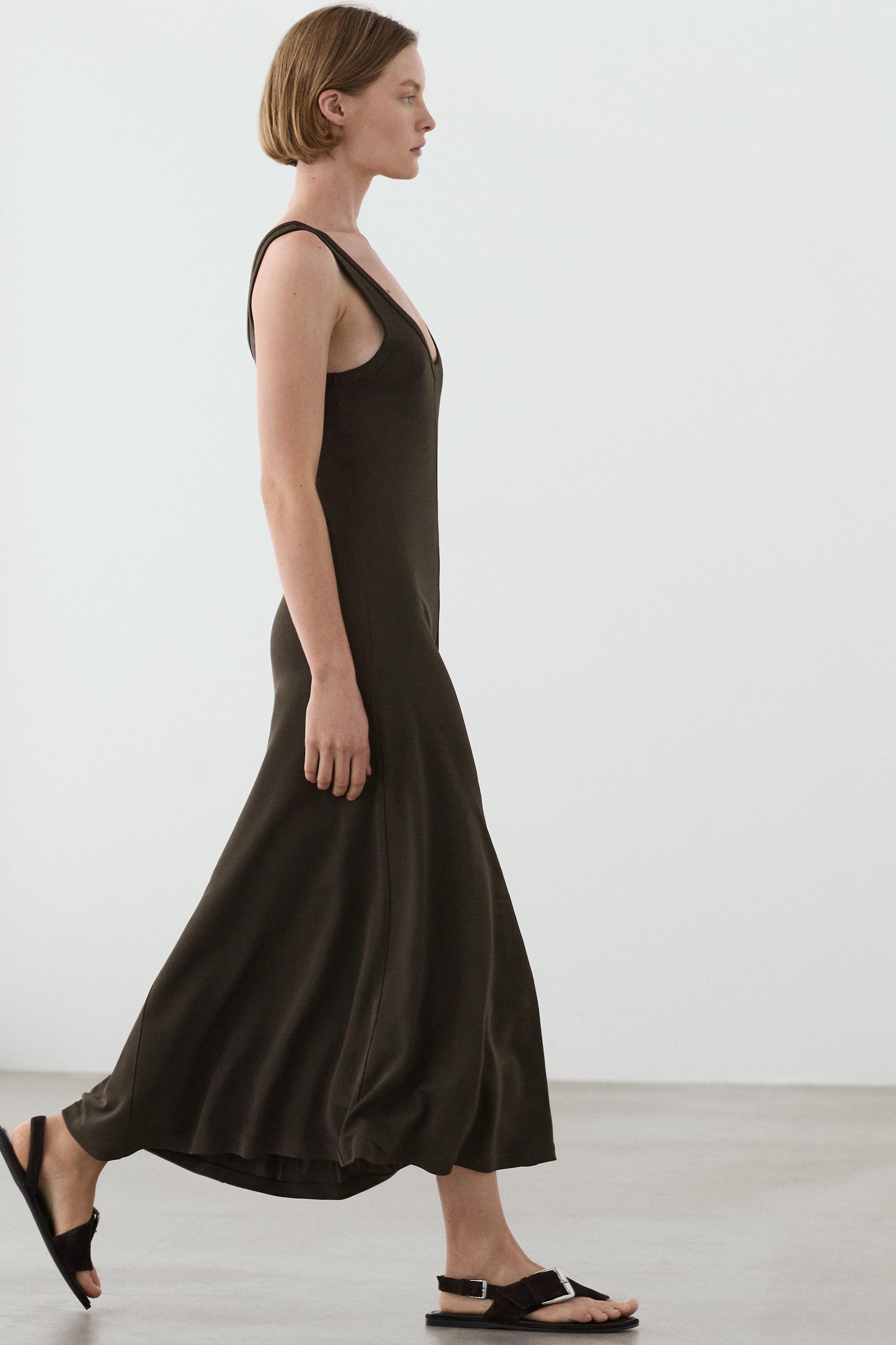 Midi dress with central seam detail